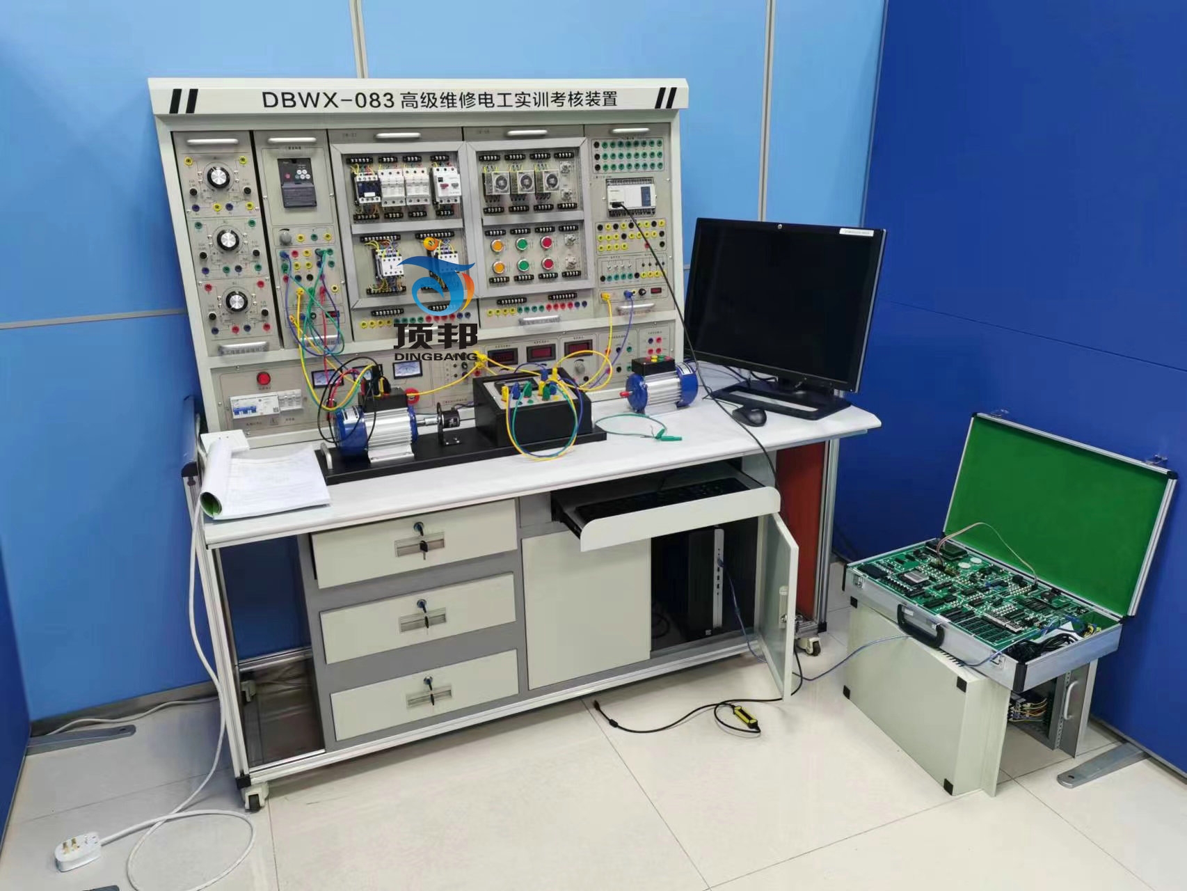 高級(jí)維修電工實(shí)訓(xùn)考核裝置