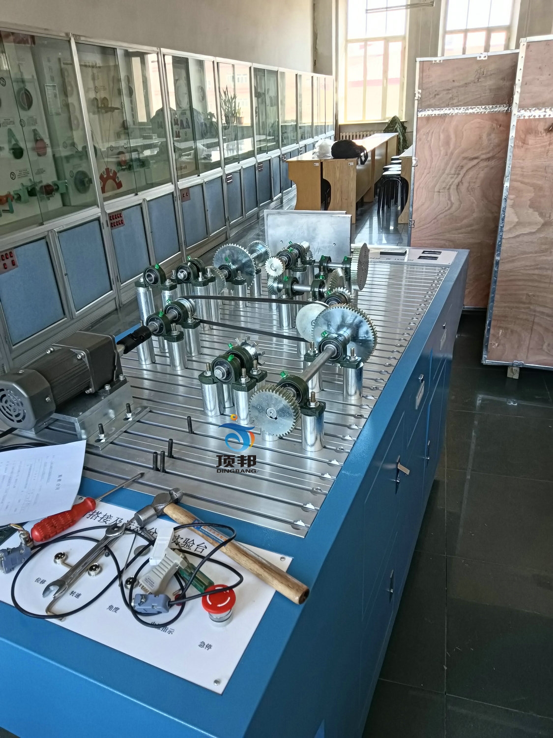 機(jī)構(gòu)系統(tǒng)創(chuàng)新搭接及運(yùn)動(dòng)分析實(shí)驗(yàn)臺(tái)