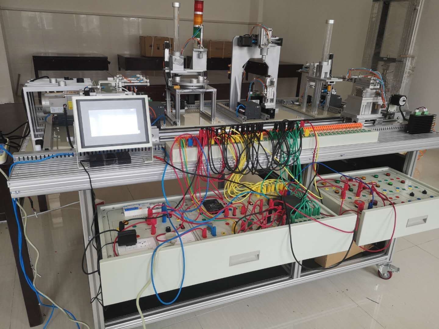 光機(jī)電一體化控制實(shí)訓(xùn)設(shè)備