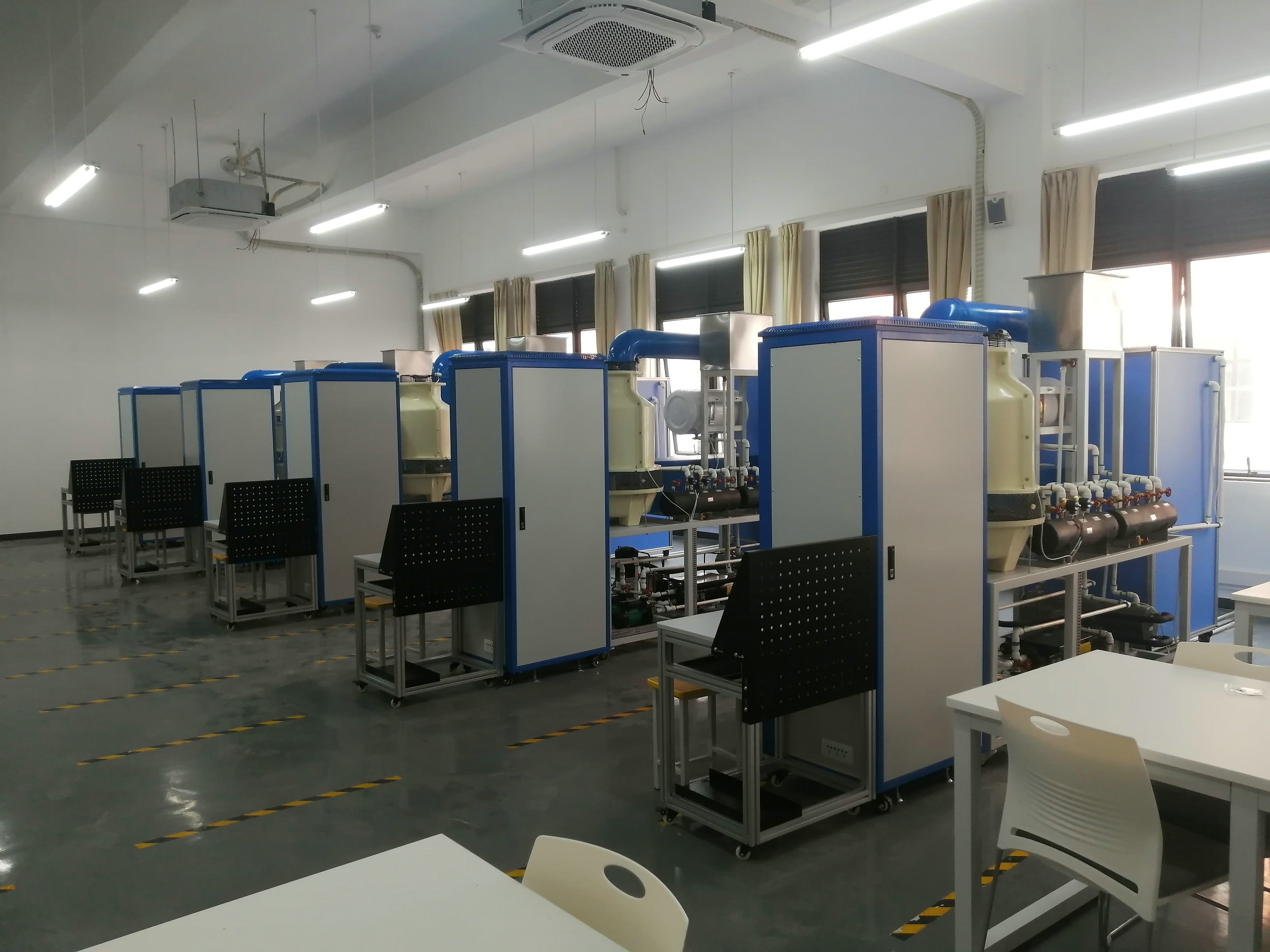 ������{(di��o)��(sh��)Ӗ(x��n)�����b��