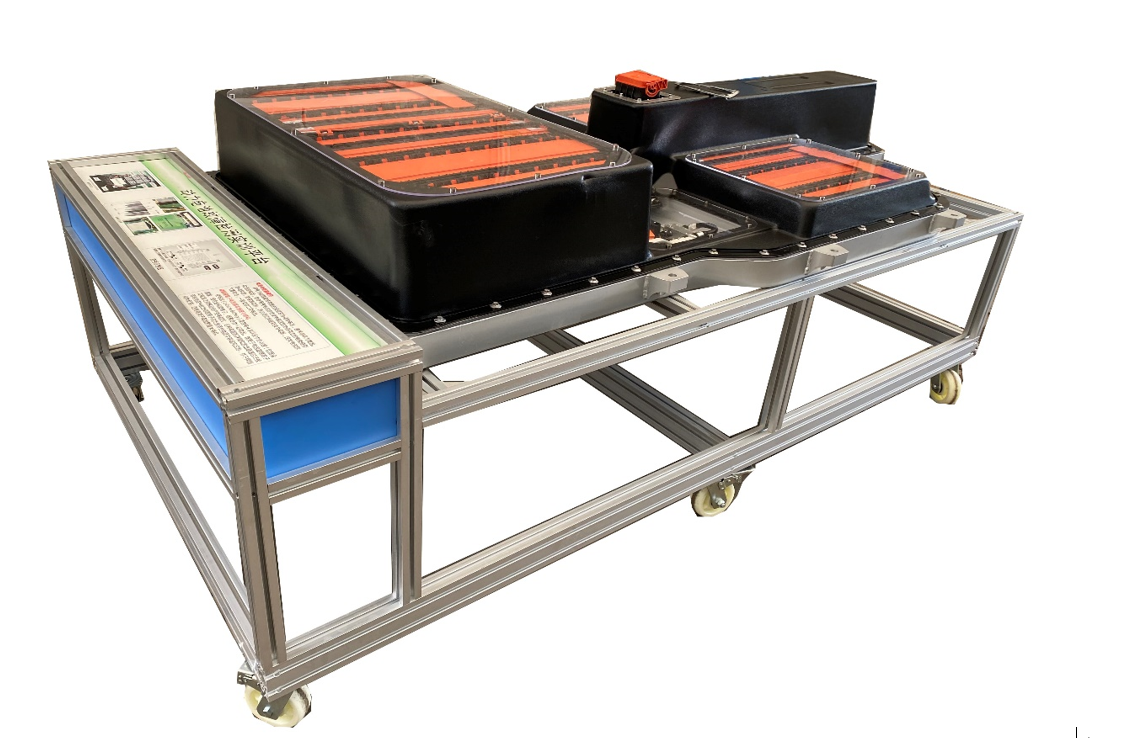 比亞迪E5動(dòng)力電池包分解與組裝實(shí)訓(xùn)臺(tái)