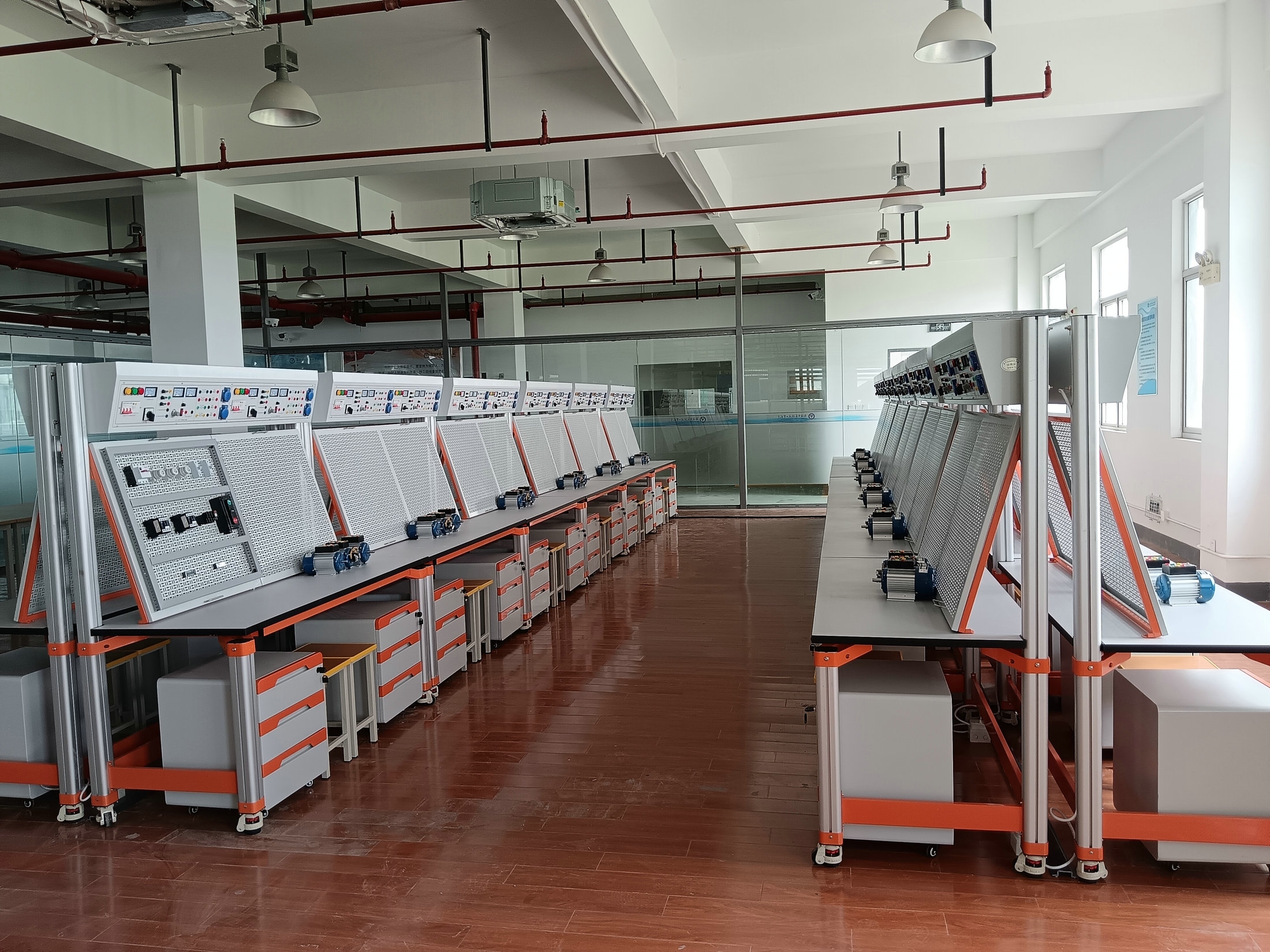 電氣控制實(shí)訓(xùn)平臺