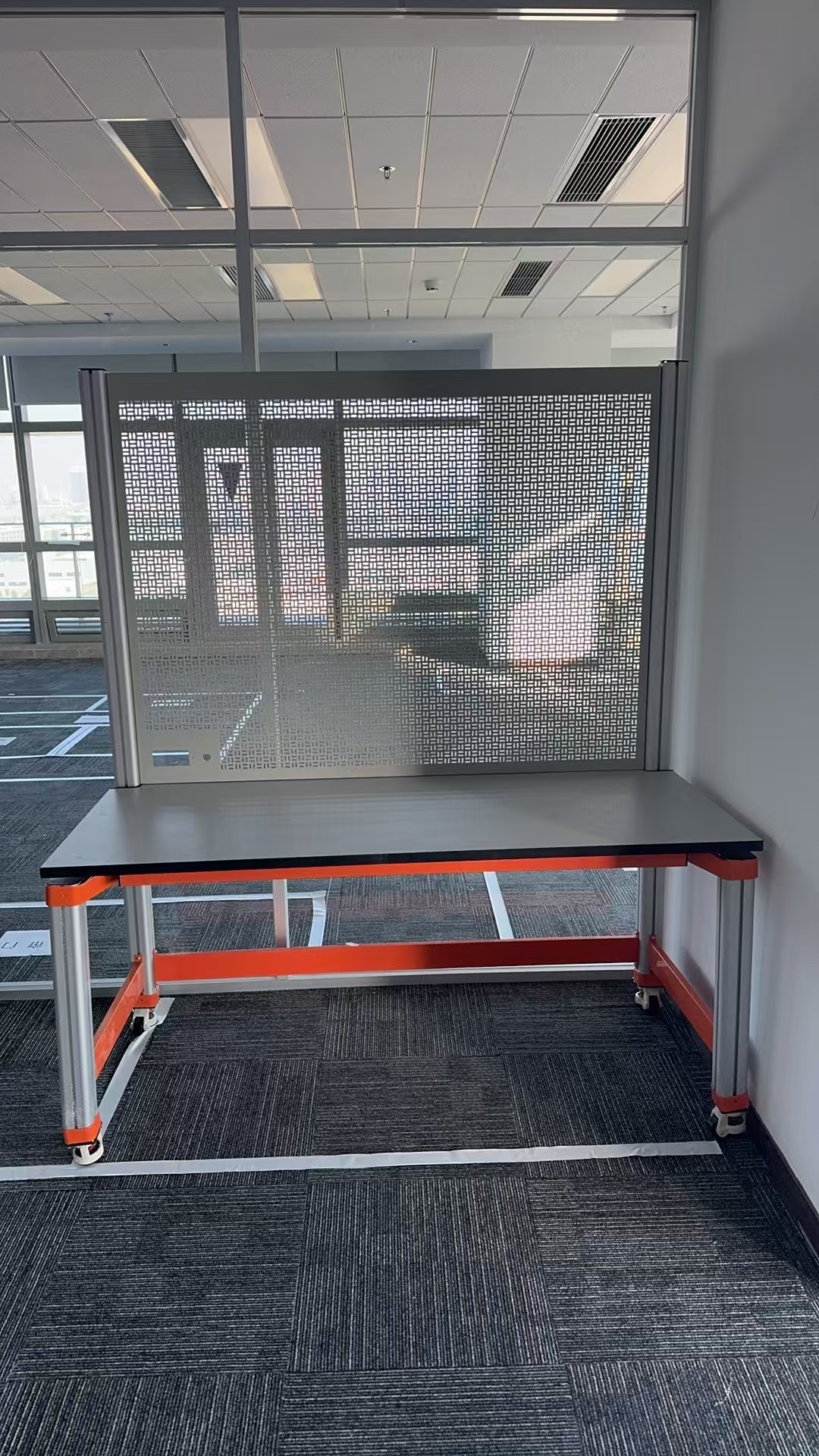 網(wǎng)孔型電工實(shí)訓(xùn)臺(tái)