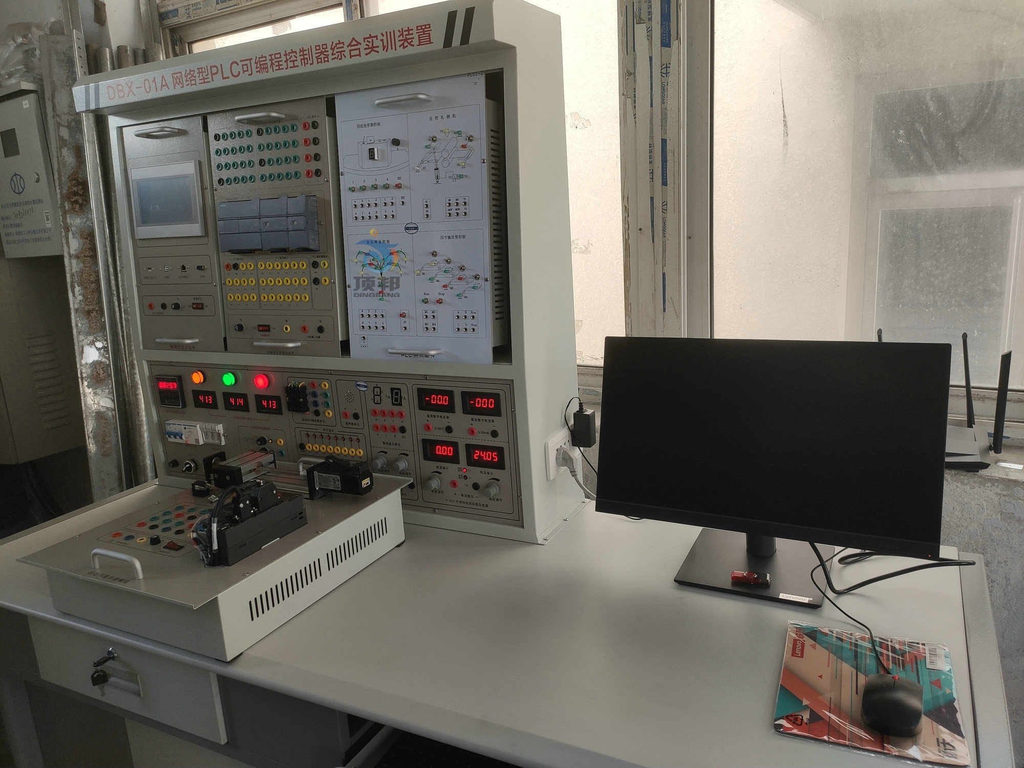 網(wǎng)絡(luò)型PLC可編程控制器綜合實訓(xùn)裝置