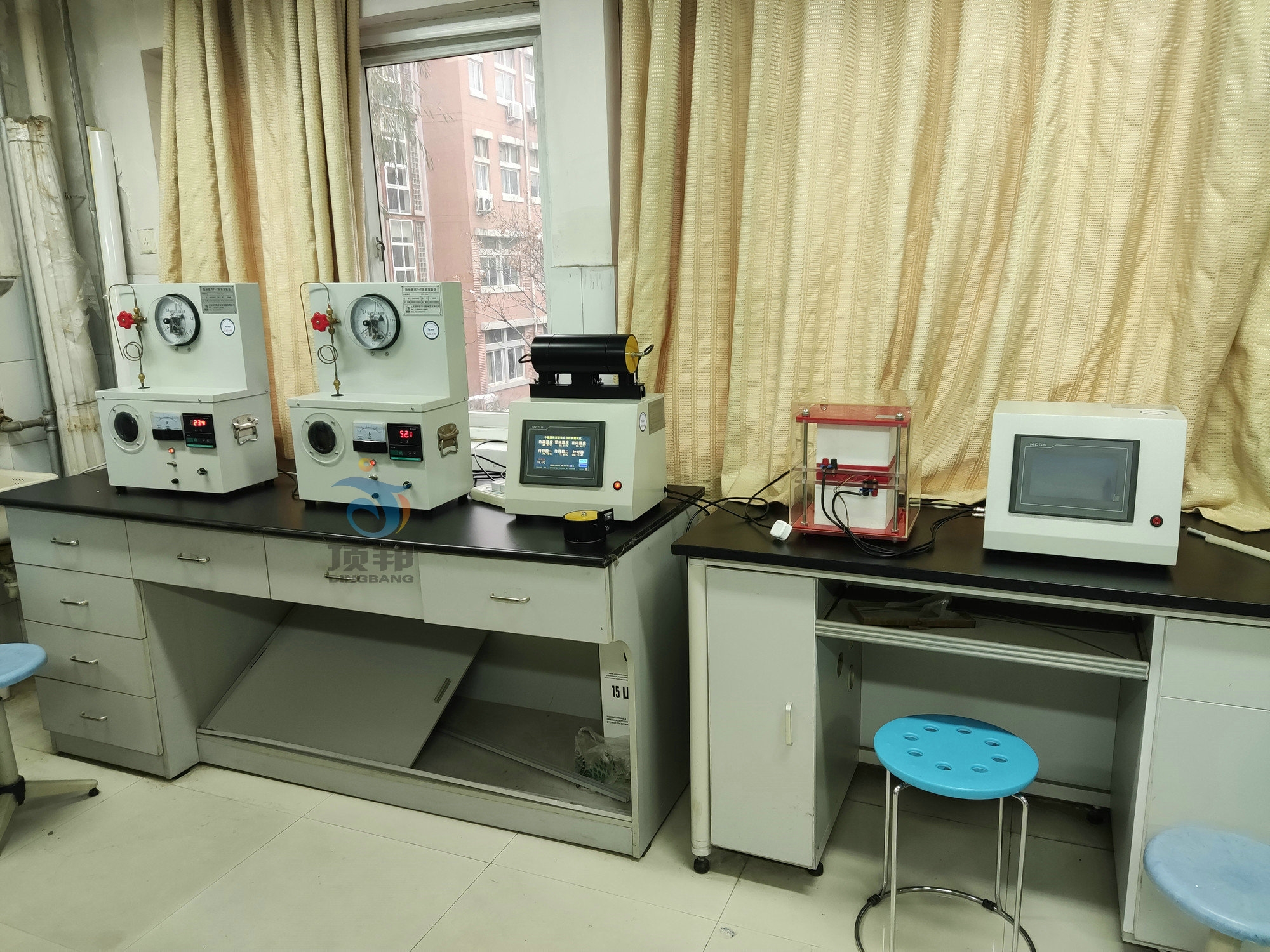 飽和蒸汽P-T關(guān)系實(shí)驗(yàn)儀