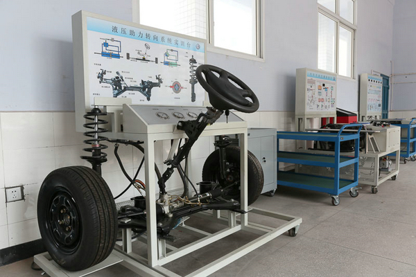 底盤電控實訓室