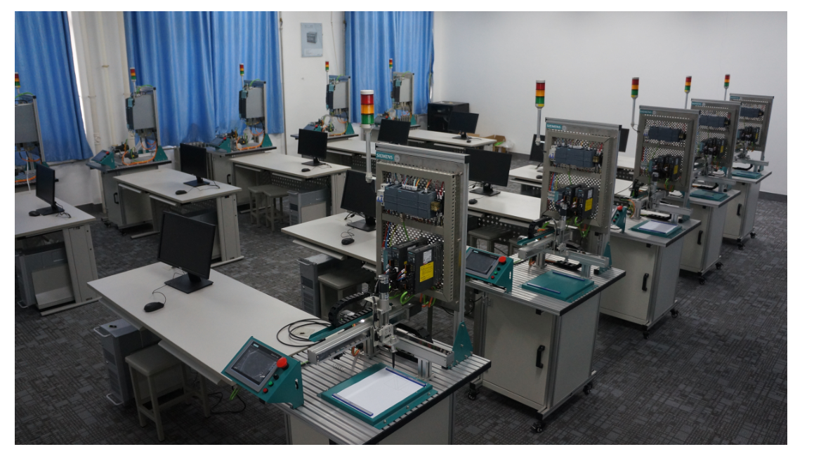 智能控制技術(shù)實(shí)驗(yàn)室