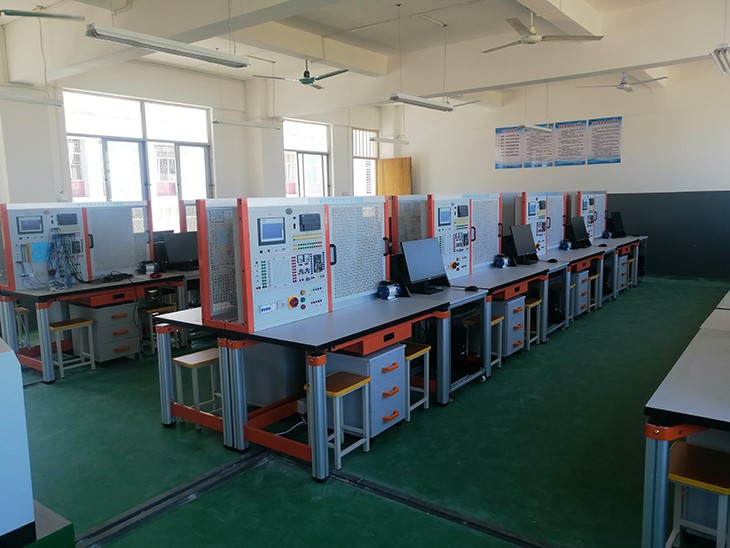 ͨ��PLC�c�˙C(j��)���挍��b��